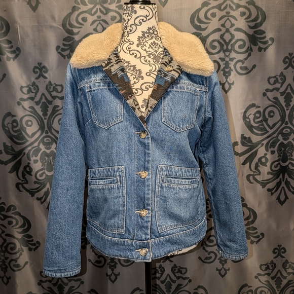 Idyllwind Reversible Sherpa Blanket Denim Jacket- Aztec/Medium Wash - Picture 2 of 7